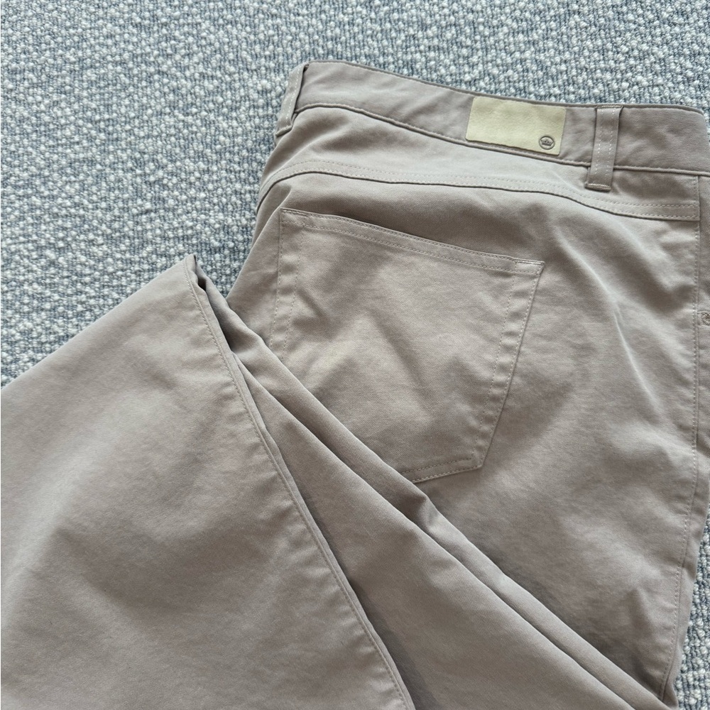 EUC Peter Millar classic fit slacks